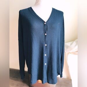 Tommy Hilfiger woman’s blue Waffle-Knit V-Neck Button Cardigan L